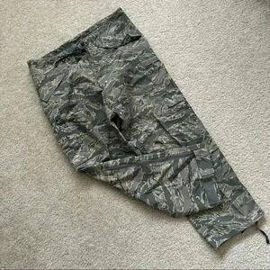 USAF Cold Weather Tiger Stripe Camouflage Trousers Pants L Men SPM1C1-08-D-1041